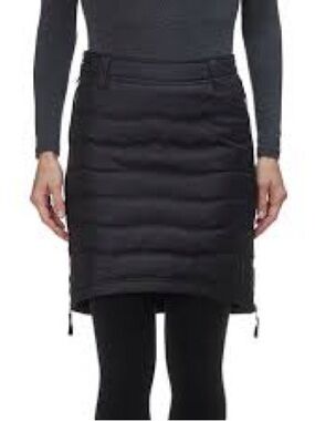 SKHOOP Women’s size Small Black Down Puffer Mini Skirt